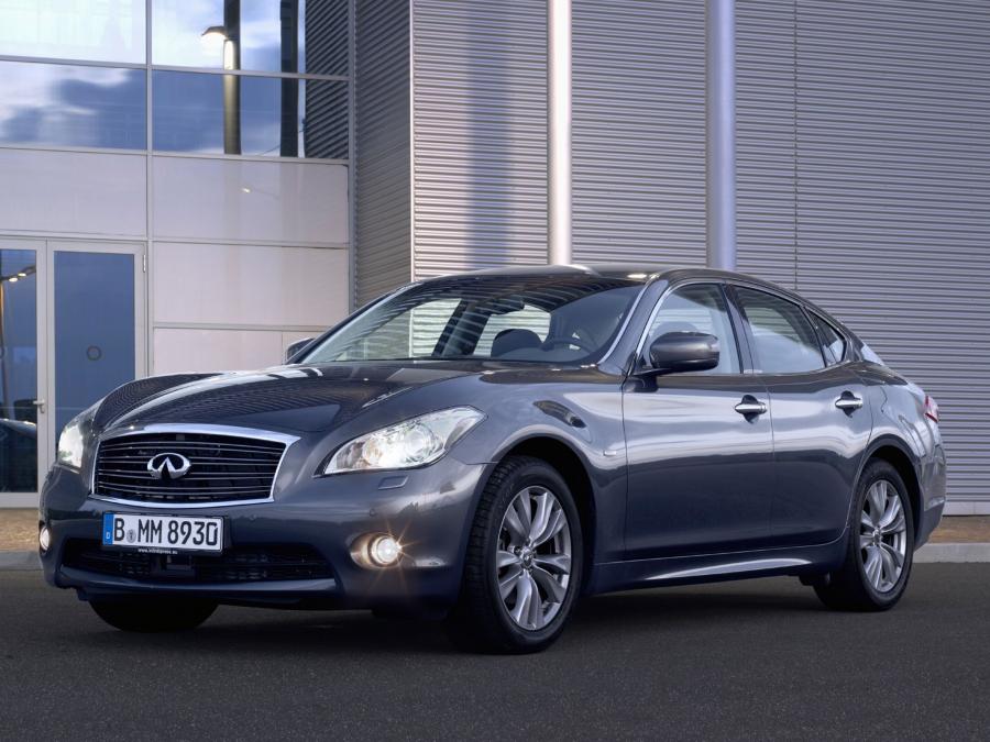  Infiniti M30d 2010 года  (фото 6 из 8)